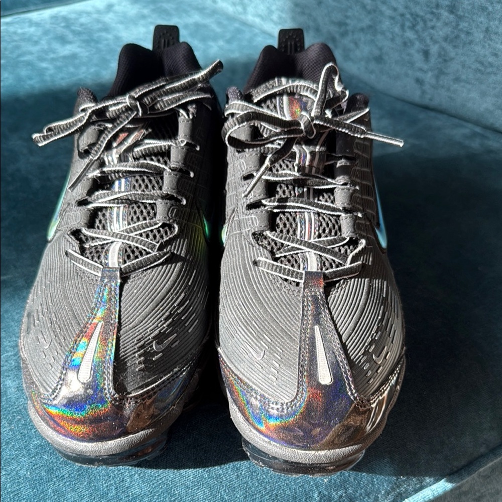 Nike Black and Silver Athletic Shoes with Supportive Midsole